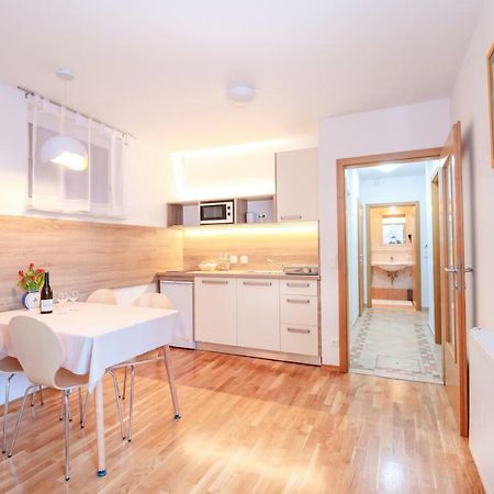 Alp Apartma Радовлица Екстериор снимка